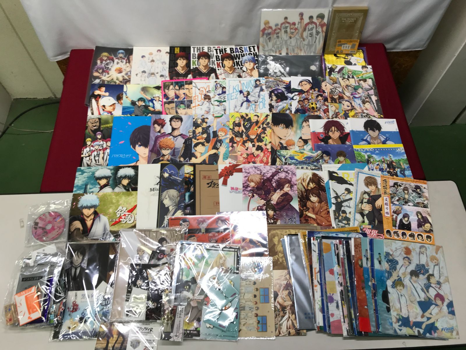 ハイキュー!! 文豪ストレイドッグス 夏目友人帳 黒執事 テニスの王子様 黒子のバスケ Free! 銀魂 他 大量 アニメ パンフ グッズ セット 710