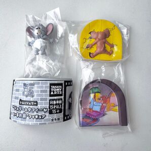 トムとジェリー “ジェリーとタフィーがいるお家”フィギュア