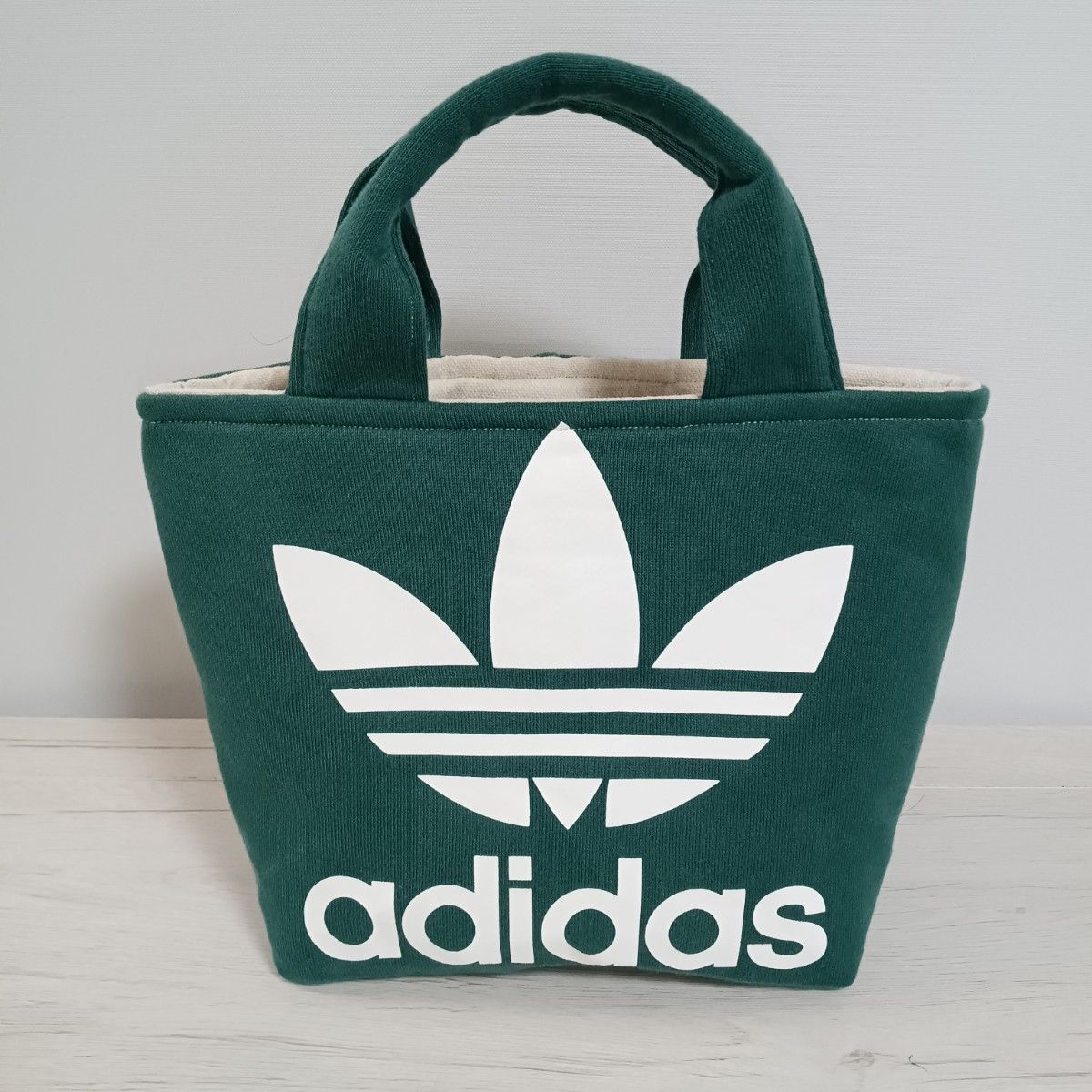 ハンドメイド☆パーカーリメイク☆トートバッグ♪ フードポケット♪