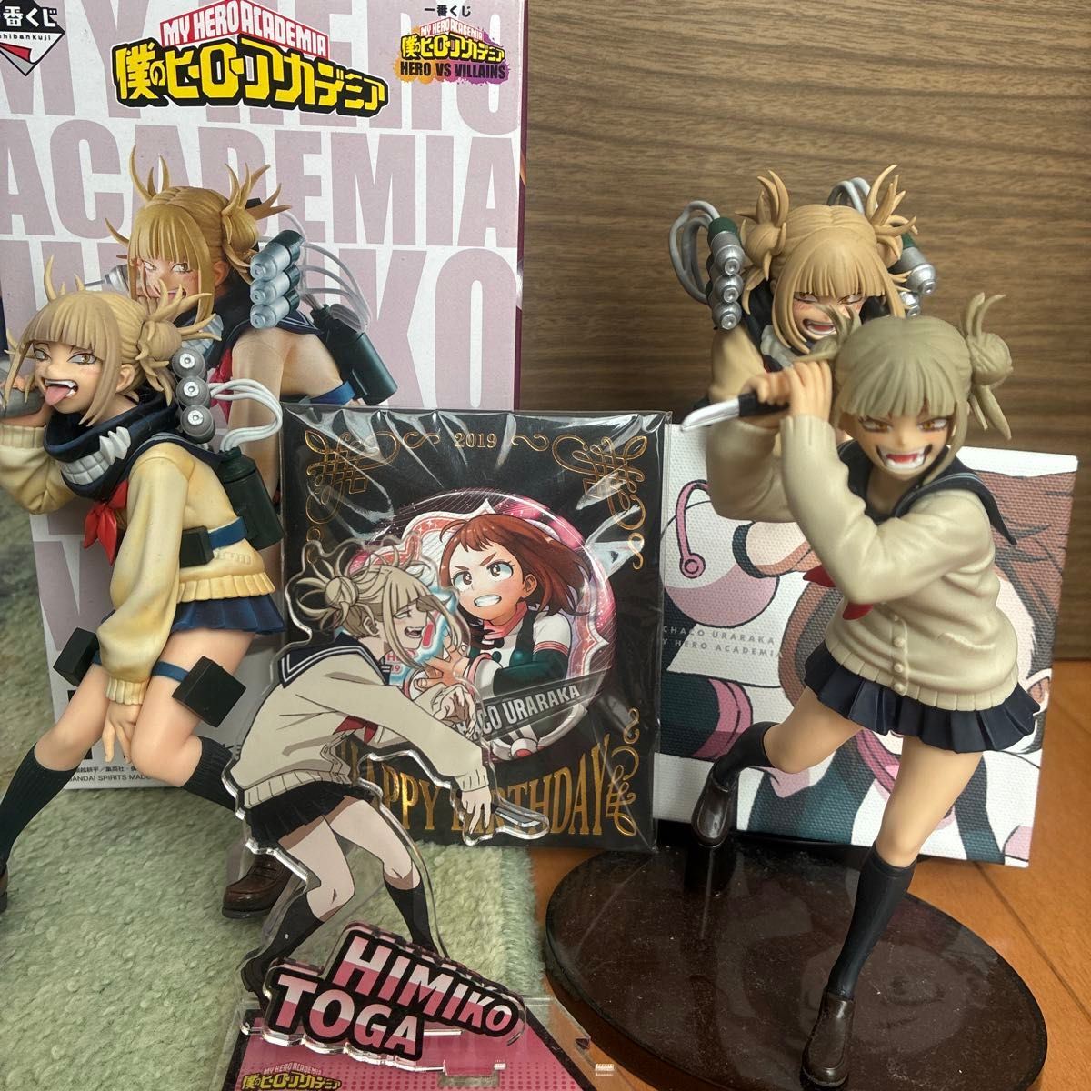 トガヒミコ フィギュア H賞 アクスタ 缶バッジ 麗日お茶子