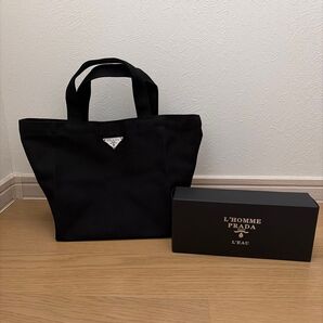 PRADA プラダ ノベルティ トートバッグ ブラック ロゴプレート 箱付き