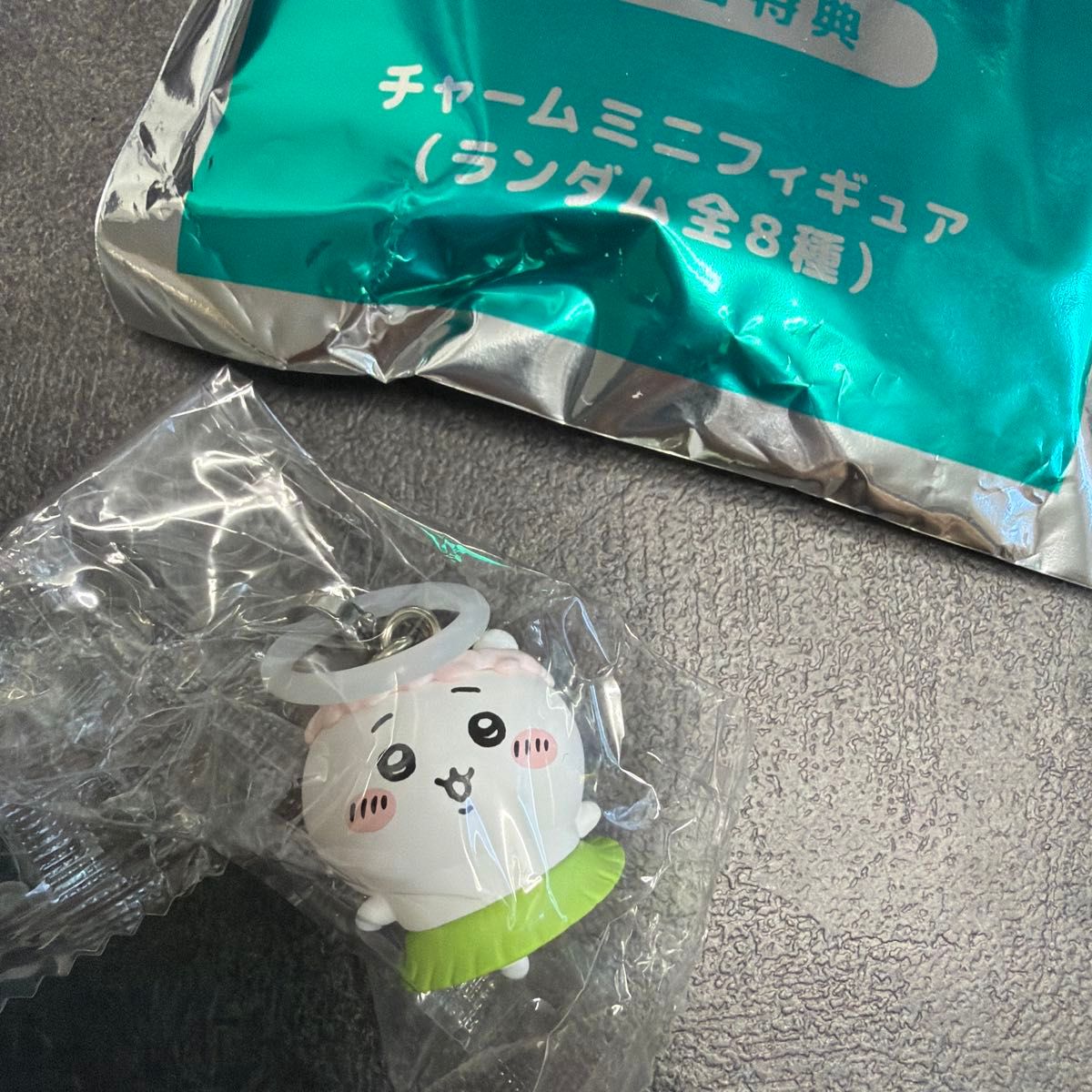 映画ちいかわ　入場者特典　チャームミニフィギュア　ちいかわ