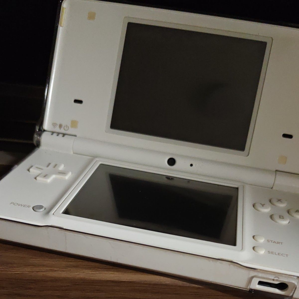 任天堂 ニンテンドーDSi 本体 動作品