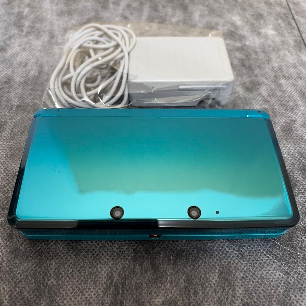 ニンテンドー3DS アクアブルー 本体 充電器付き