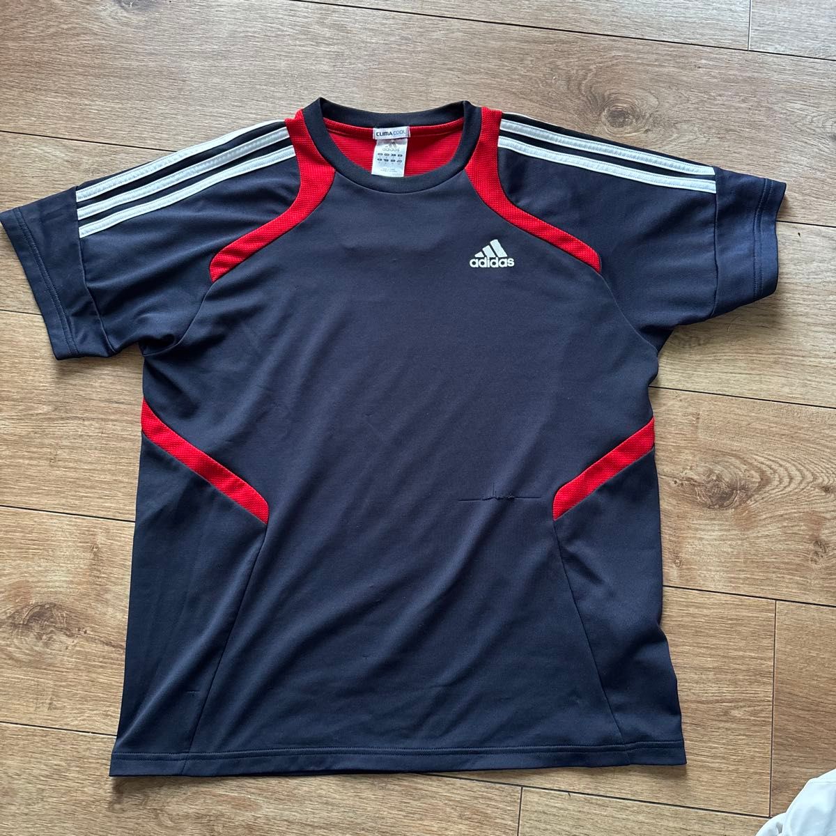 アディダス adidas 半袖Tシャツ二手;物流保障;有些许损伤或污渍