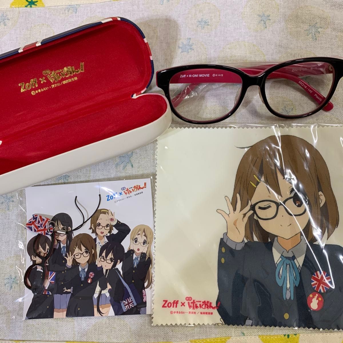 Zoff × けいおん！ K-ON! MOVIE コラボメガネ ケース クリーナーセット 平沢唯二手;物流保障;接近未使用;易碎品