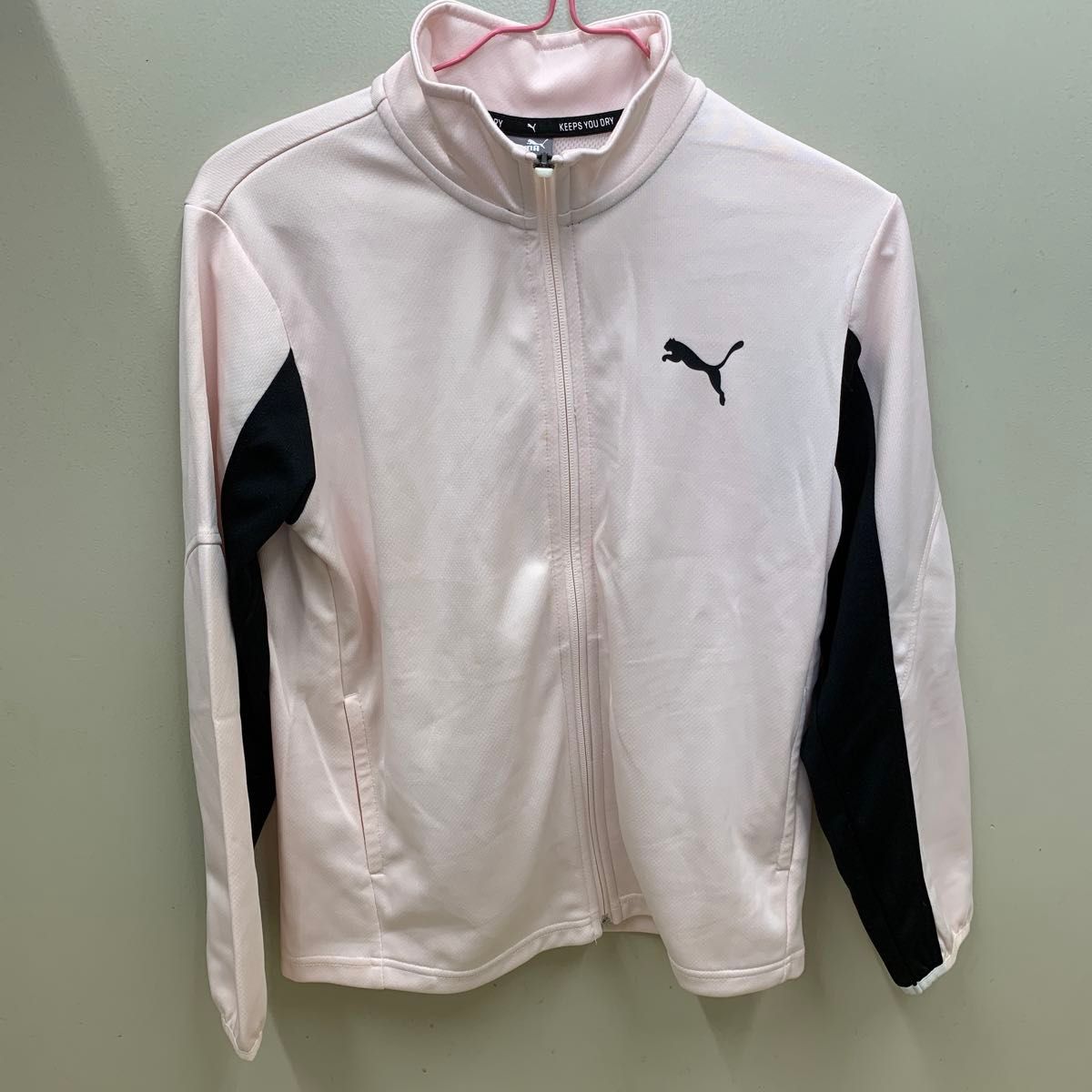 PUMA プーマ ジャージ 上 ピンク ブラック KEEPS YOU DRY 150二手;物流保障;没有明显的损伤或污渍