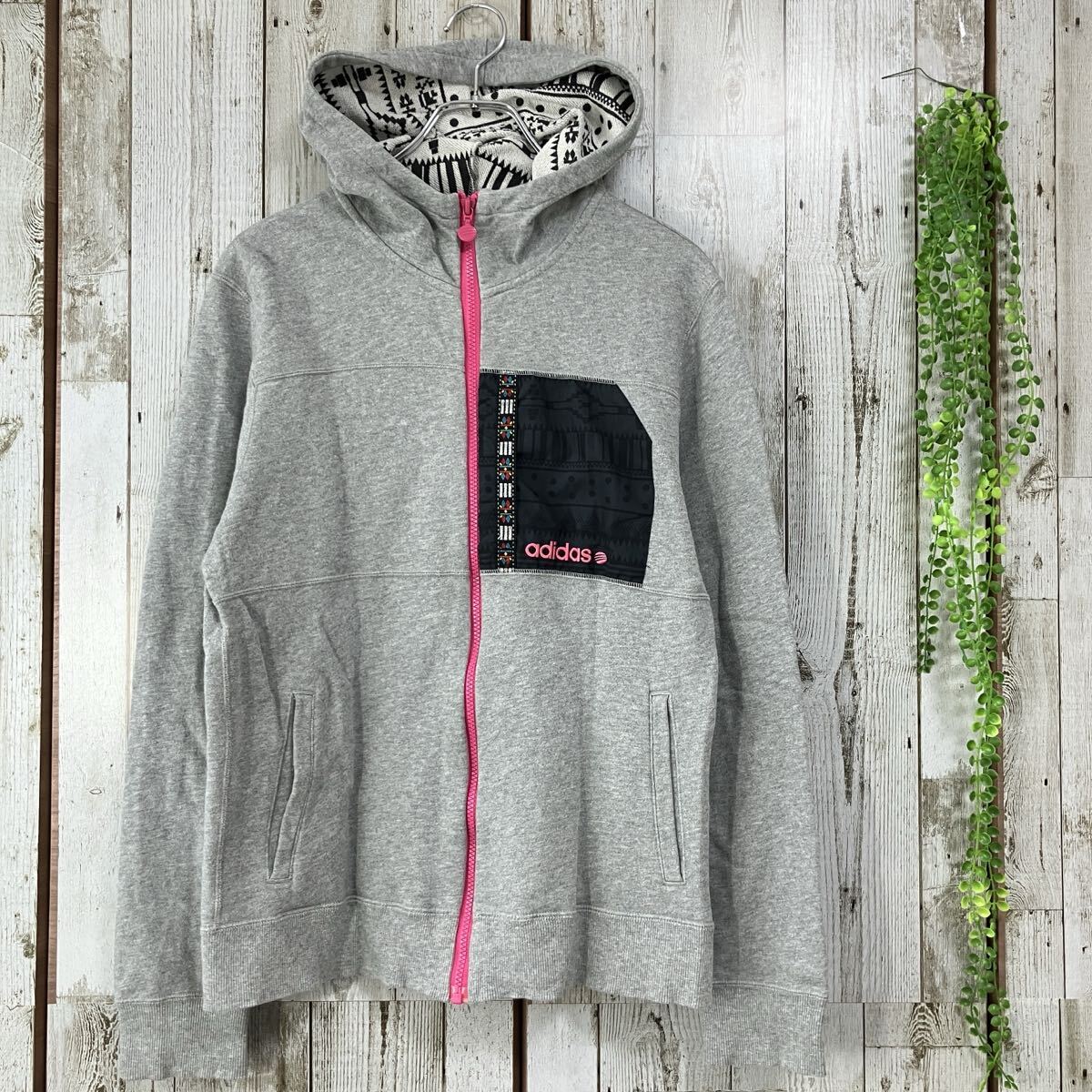 ☆adidas アディダス☆パーカー スウェット グレー ジップアップ 長袖 レディース ブランドロゴ 刺繍 トップス [送料無料☆匿名配送] n6606二手;物流保障;没有明显的损伤或污渍