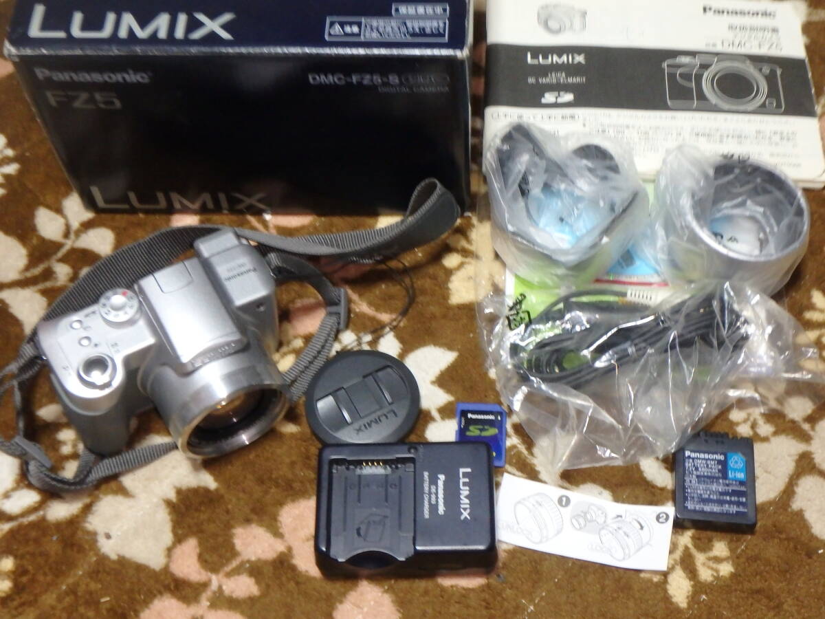 送料無料 動作品 PANASONIC DMC-FZ5 LUMIX デジタルカメラ