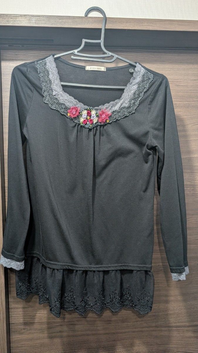axes femme お花装飾付カットソー レース ブラック二手;物流保障;没有明显的损伤或污渍