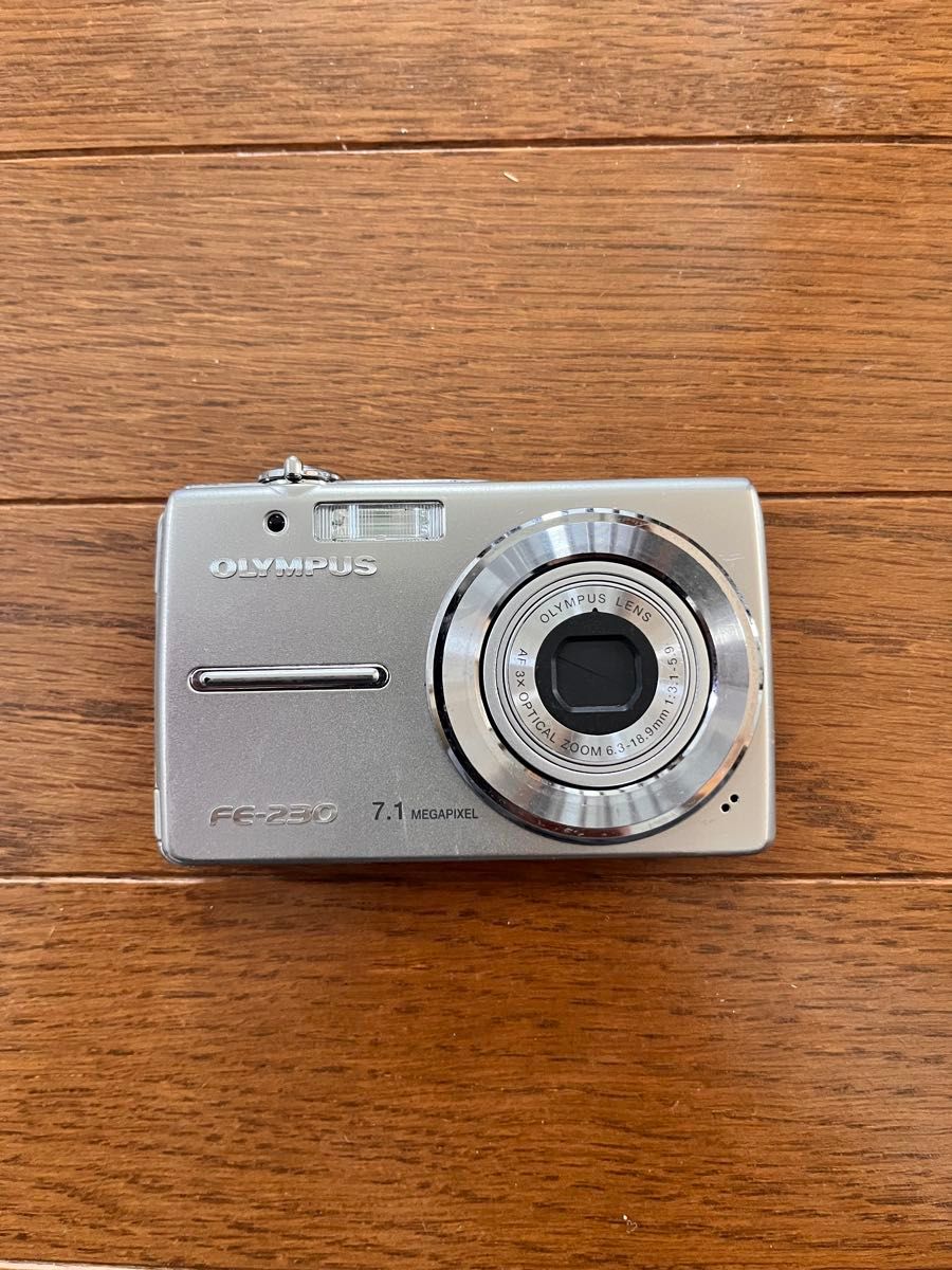 Olympus FE-230 シルバー 7.1メガピクセル二手;物流保障;没有明显的损伤或污渍;易碎品;航空禁运