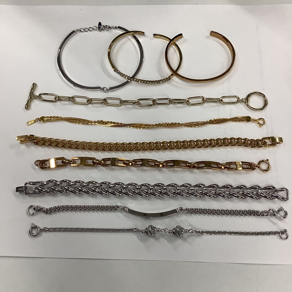 ●ハ2900H◎ゴールドカラー・23KGP・COSMOなど　デザイン　色々　バングル・ブレスレットなど　まとめて◎送料込み◎