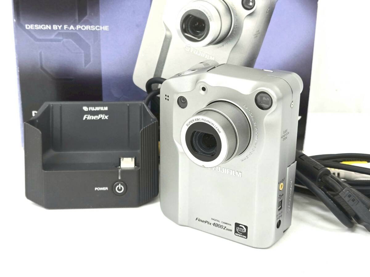 2T4ア30 ★シャッターOK★ FUJIFILM 富士フィルム FinePix 4800Z シルバー デジタルカメラ コンデジ デジカメ 箱付き