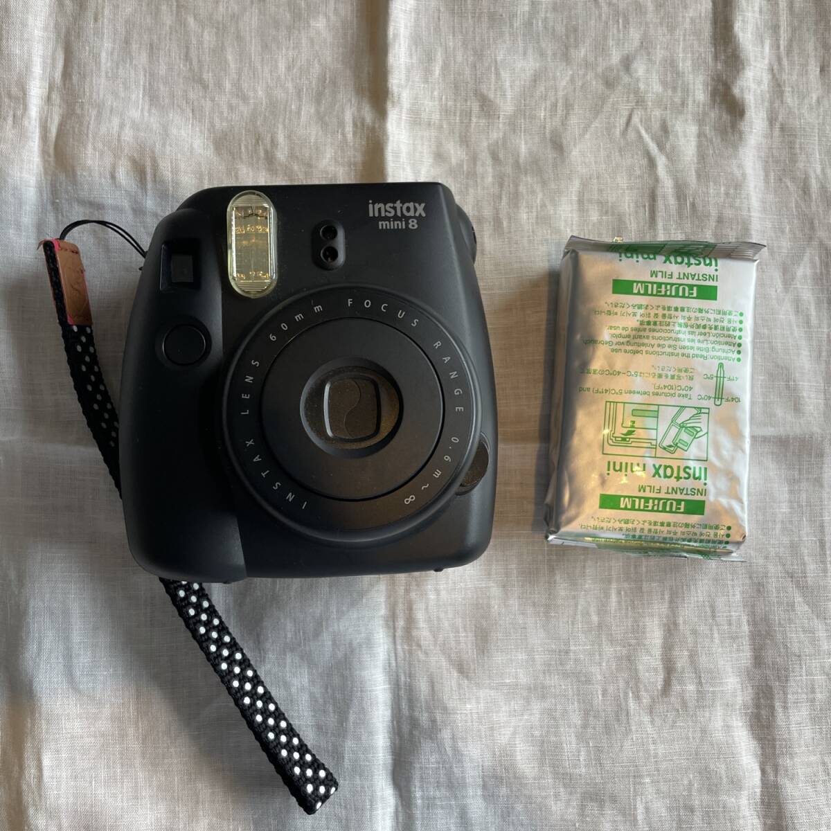 【ジャンク】FUJIFILM　instax mini8 チェキ ブラック