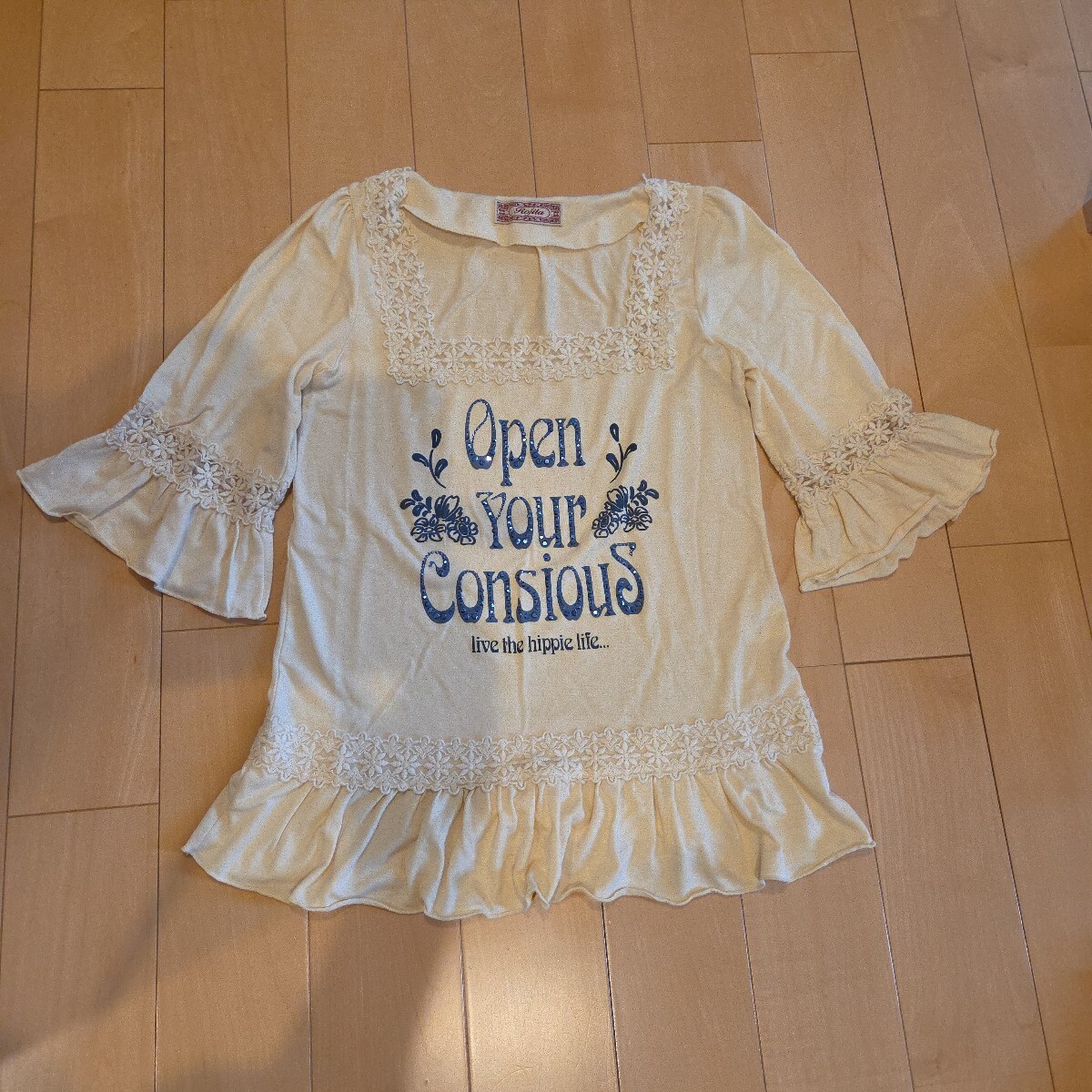 Rojita ロジータ Tシャツ　カットソー レース フリル クリーム色系　あわいレモン色　レディース　トップス　used 