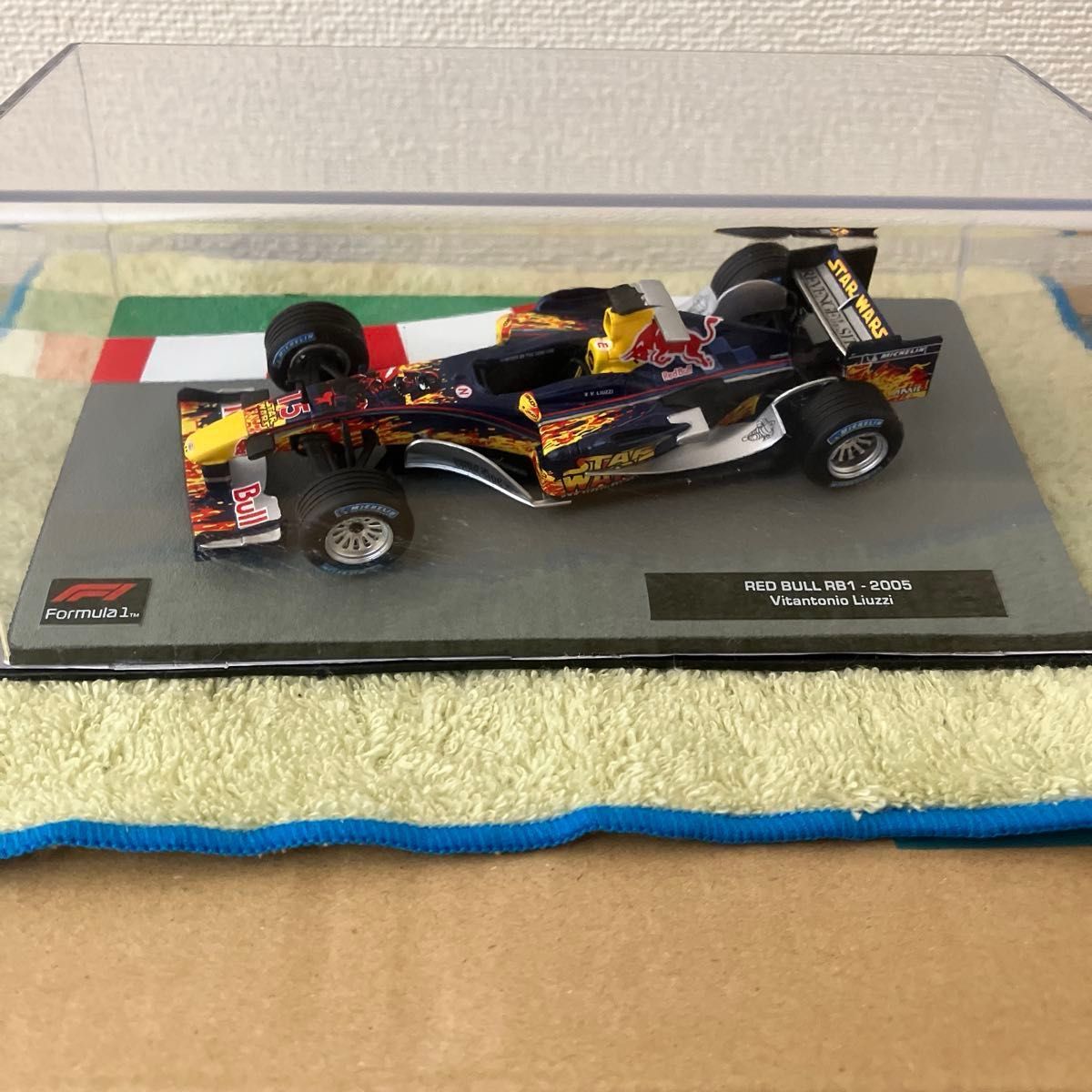 【鮮烈！荒ブルマシン！】レッドブル RB1 2005 V.リウッツィ F1ミニカー  STAR WARSロゴ　二手;物流保障;接近未使用