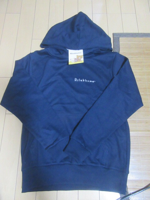新品リラックマSサイズ長袖パーカー袖、バックにもかわいいリラックマつき毛激安即決1400円