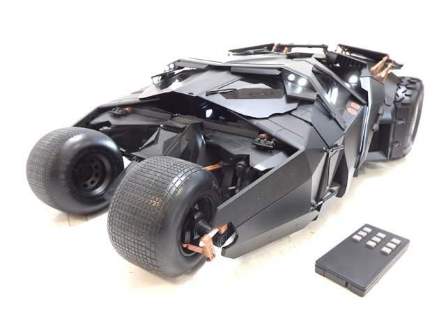 現状品 アシェット 1/8スケール バットモービル タンブラー メタル・ギミックモデル Hachette TUMBLER バットマン