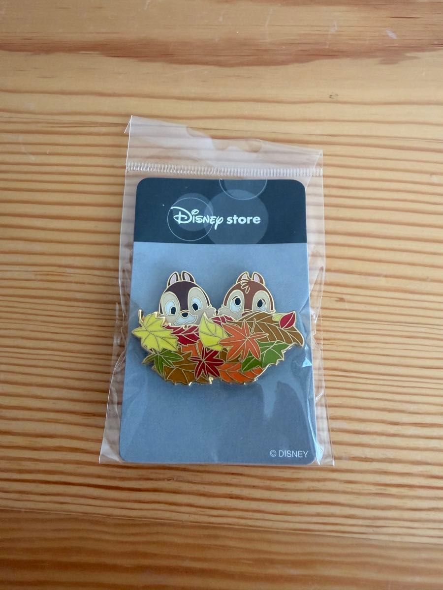 ディズニー ディズニーストア チップとデール ピンバッジ 【新品未使用】二手;物流保障;未使用