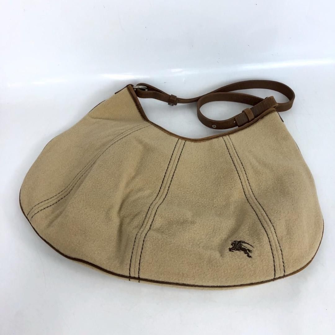 BURBERRY BLUE LABEL バーバリーブルーレーベル ウール ムーンバッグ ショルダーバッグ ベージュ ウール 希少二手;物流保障;有些许损伤或污渍