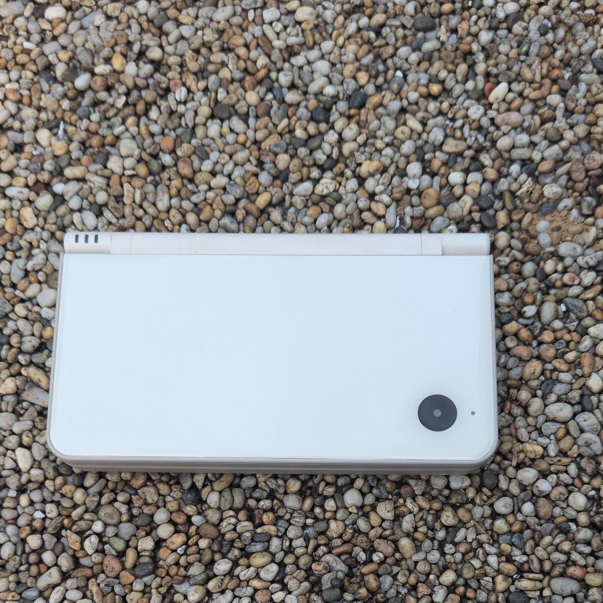 任天堂 ニンテンドーDSi ホワイト 本体二手;物流保障;没有明显的损伤或污渍;易碎品;航空禁运