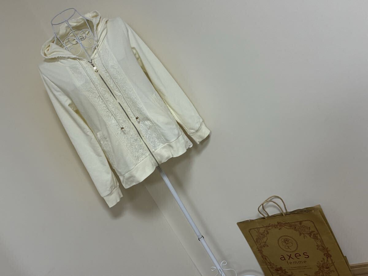 axes femme アクシーズファム☆幅広レース使いチャーム付きジップパーカー、トップス☆used 薄い汚れ毛羽立ち感あり