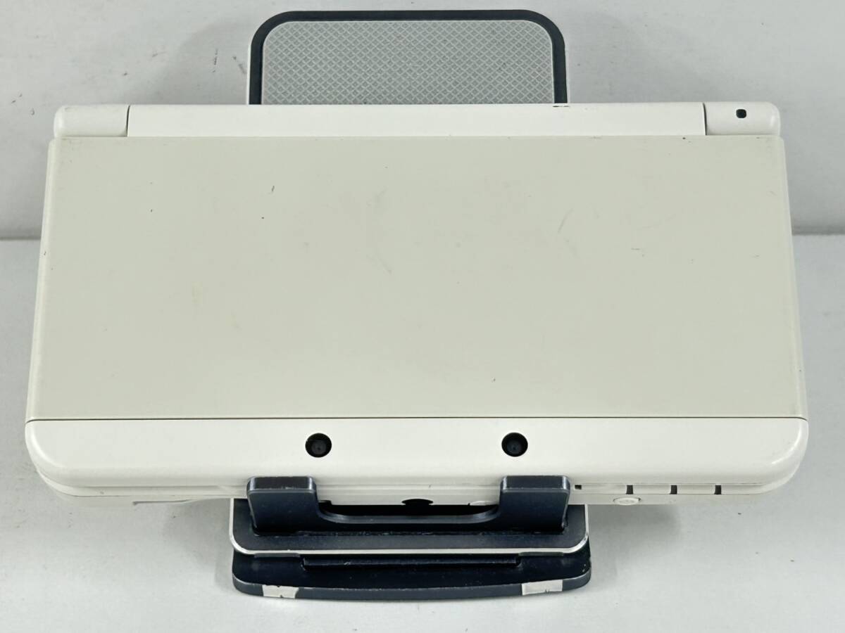 nintendo Newニンテンドー3DS ホワイト 動作確認済み Y-18