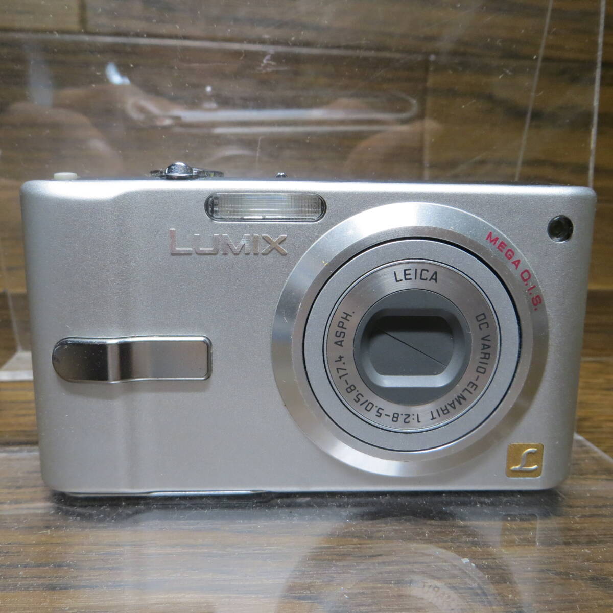 132 Panasonic LUMIX DMC-FS1 銀 パナソニック ルミックス 本体のみ デジタルカメラ 佐川急便700円 全動作確認済み