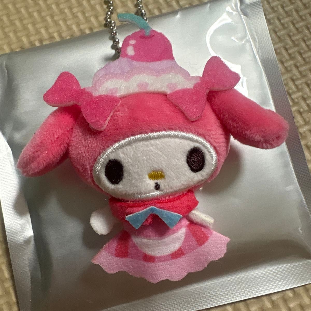 サンリオ マイメロディ マスコット パフェデザイン ぬいぐるみ キーホルダー二手;物流保障;未使用