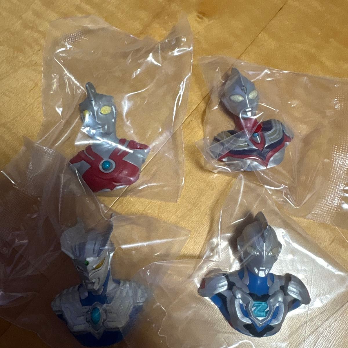 一番くじ ウルトラマン 英雄頭鑑 フィギュア 4種セット二手;物流保障;未使用