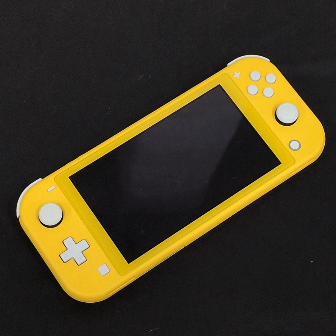 任天堂 Nintendo Switch HDH-001 イエロー 充電コード付き ゲーム機 本体 初期化済み あつまれどうぶつの森付き
