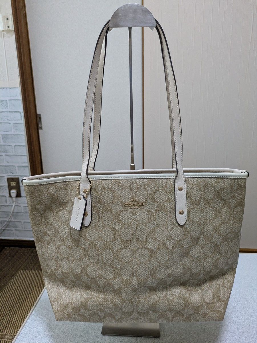 ★COACH★ シグネチャー ショルダーバッグ★ベージュホワイト★美品★二手;物流保障;没有明显的损伤或污渍