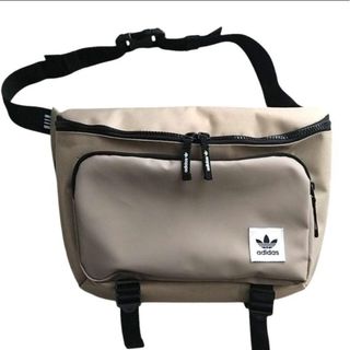 【美品】アディダス メッセンジャーバッグ ボディバッグ ウエストバッグ ベージュ