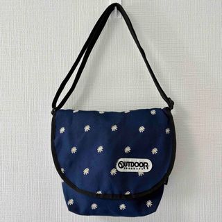 OUTDOOR✖️earth コラボ メッセンジャーバッグ