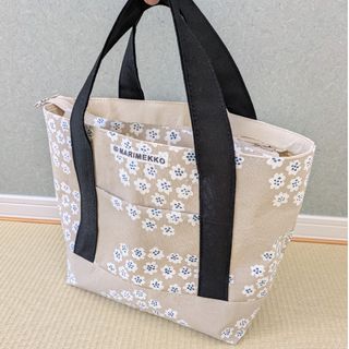 【期間限定５００円引】マリメッコ　マザーズバッグ　あおりバッグ　収納バッグ