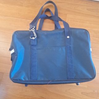 ネイビー　スクールバッグ　ナイロン