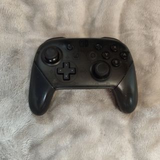ニンテンドーSwitchプロコントローラー