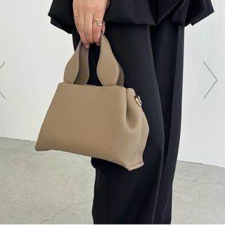新品未使用★ラウンドミニボストンバッグ