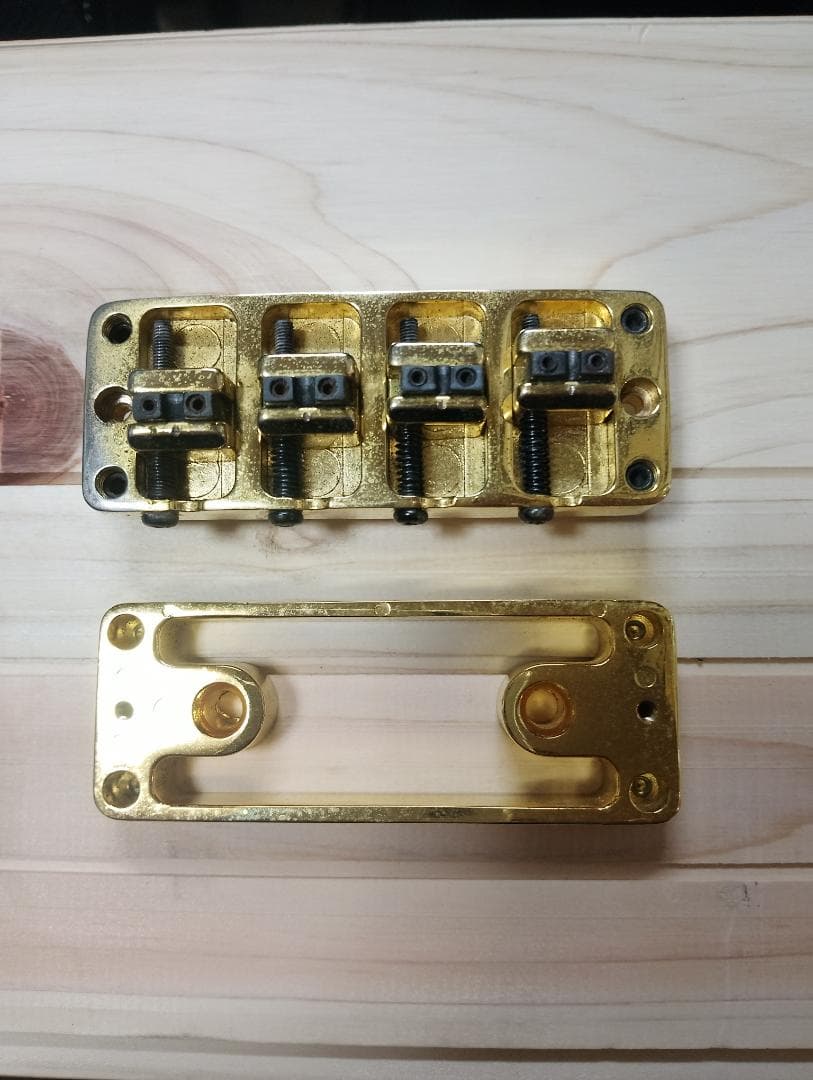 WARWICK ブリッジプレート テールピース金色　値下げしました。Warwick;有些许损伤或污渍