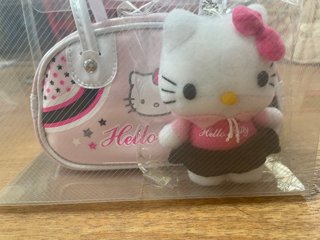 キティ　マスコット＆ミニバッグ有些许损伤或污渍