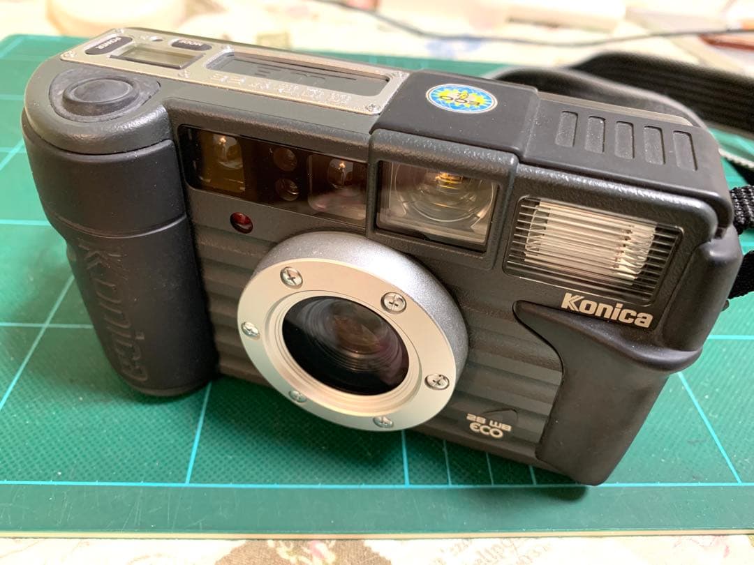 Konica 現場監督 28 WB ECO フィルムカメラ及び購入時付属品KONICA MINOLTA;接近未使用