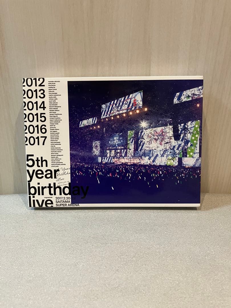 乃木坂46 5th YEAR BIRTHDAY LIVE Blu-ray 生写真没有明显的损伤或污渍