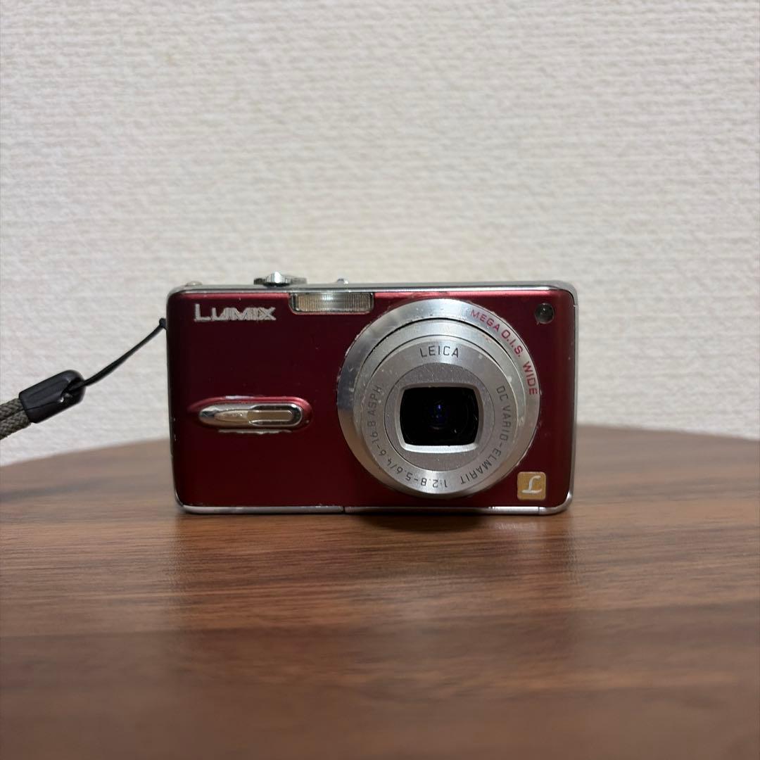 【オールドコンデジ】 Panasonic LUMIX DMC-FX07Panasonic;有些许损伤或污渍