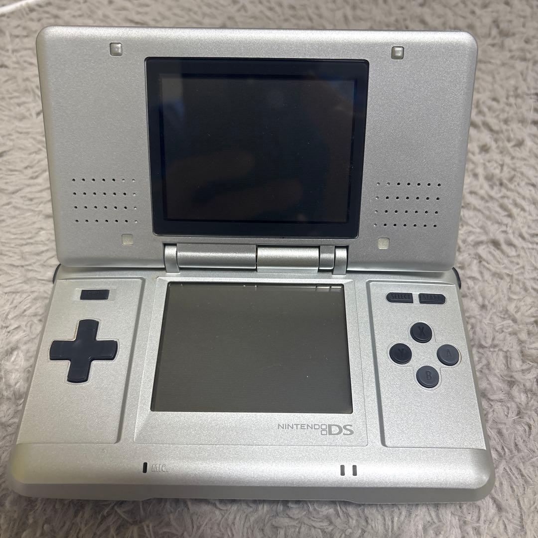 任天堂 NINTENDO DS 本体 のみシルバートミカおまけ付き没有明显的损伤或污渍