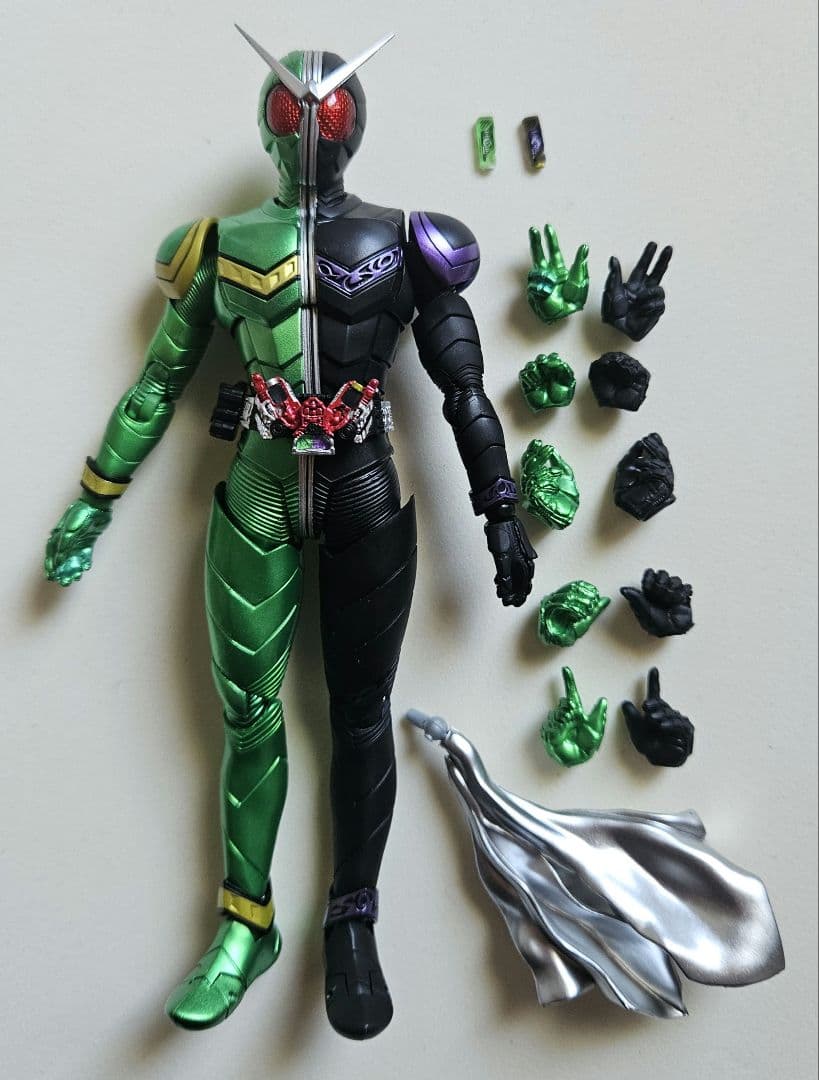 S.H.Figuarts(真骨彫製法)仮面ライダーW 風都探偵ver. 箱無しS.H.Figuarts;有些许损伤或污渍