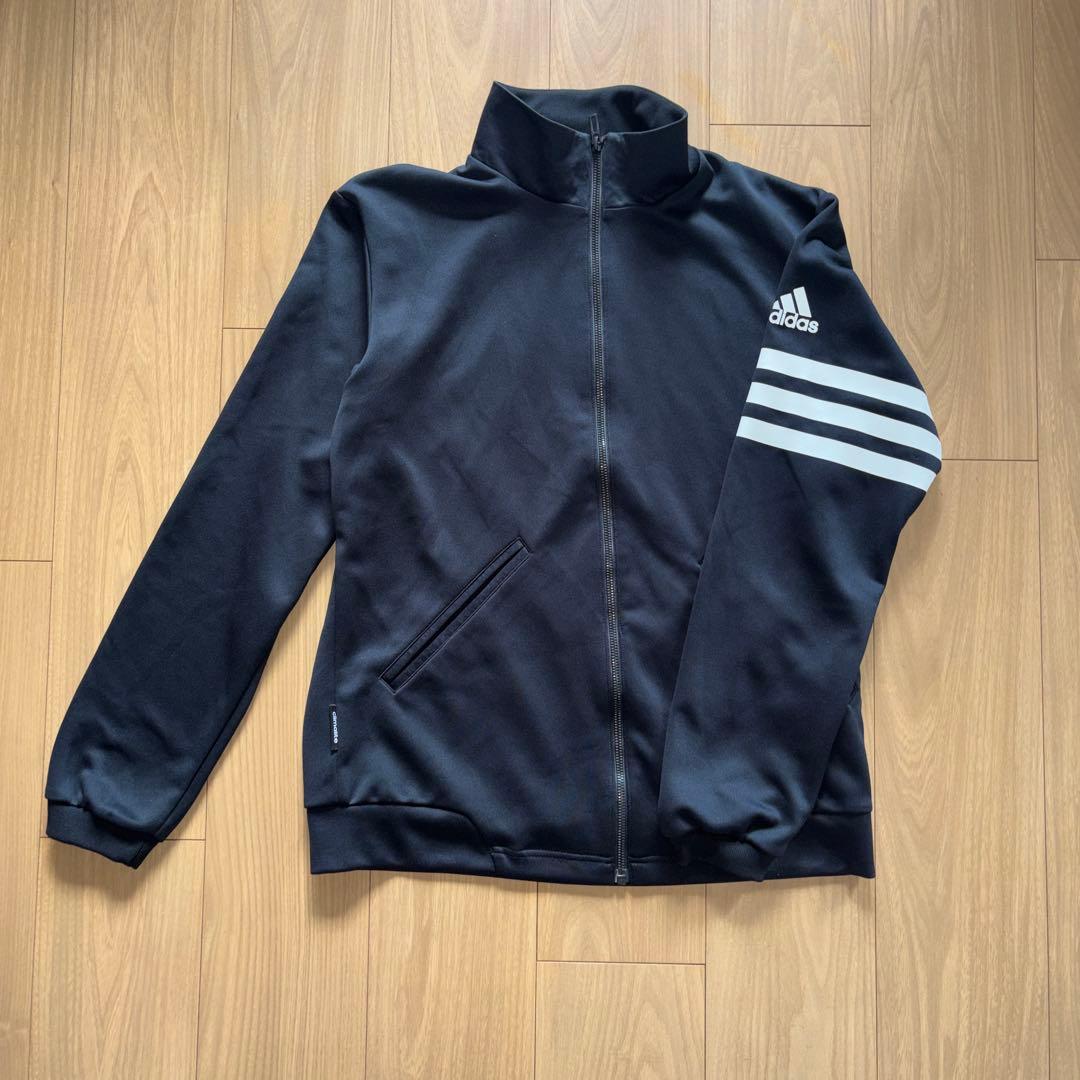 adidas アディダス　ジャージ上　ブラック没有明显的损伤或污渍