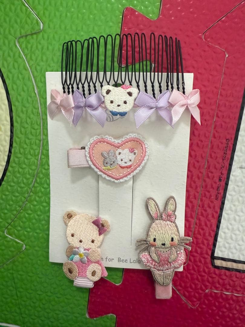 新品　手作り　刺繍　子供　ヘアクリップ　4個セット