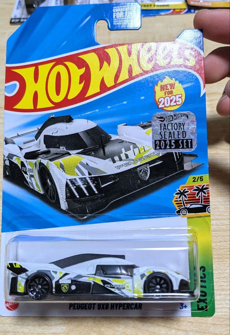 ホットウィール　プジョー　9×8　ハイパーカー