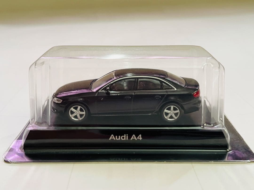 アウディAudi ミニカー 5台セット（京商1/64、maisto 1/44 ）