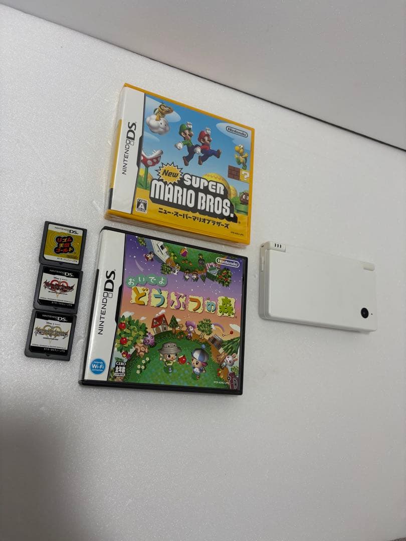 【美品】DSi本体＋ソフト5本セット｜マリオブラザーズ未開封品Nintendo DS;没有明显的损伤或污渍